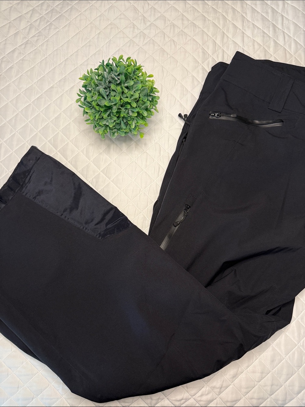 Body Glove Snow Technology Black Snowboarding / ski Pants with Zip Pockets